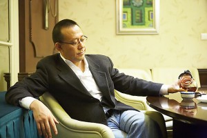 《一步之遥》的一些致敬、暗线、隐喻和导演人格